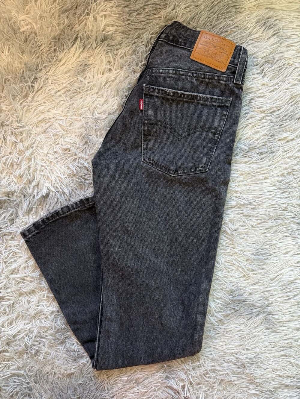 Levi's Premium Middy Straight Leg Black Denim Jeans